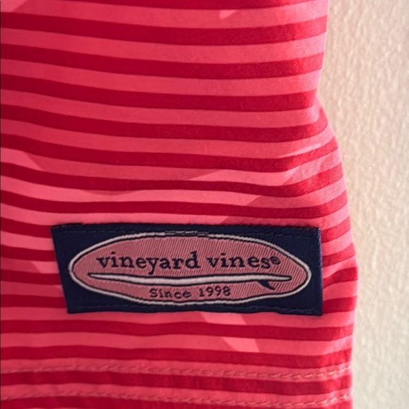 Vinyard Vines 9” Performance Board Shorts - Size 33 - Picture 2 of 7